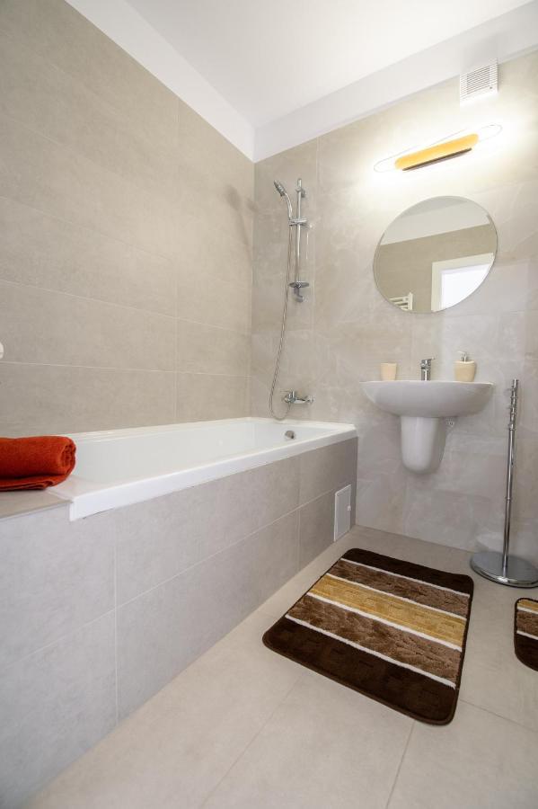 Claseb Apartment Timisoara Bagian luar foto